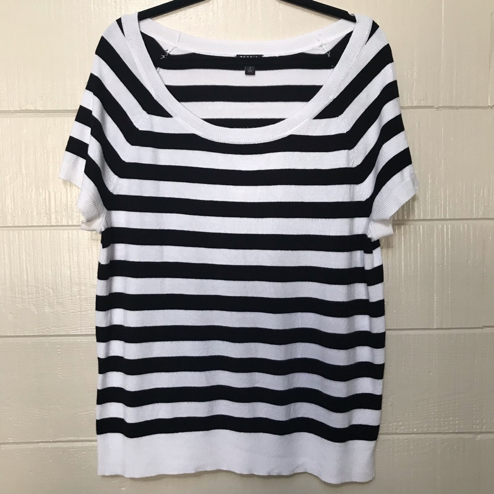 torrid • Black & White Striped Sweatshirt Size 1